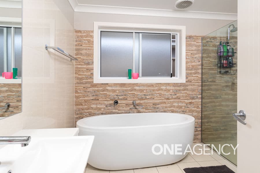 2/124 MIMA Street, Glenfield Park, Glenfield Park - Thumbnail 4