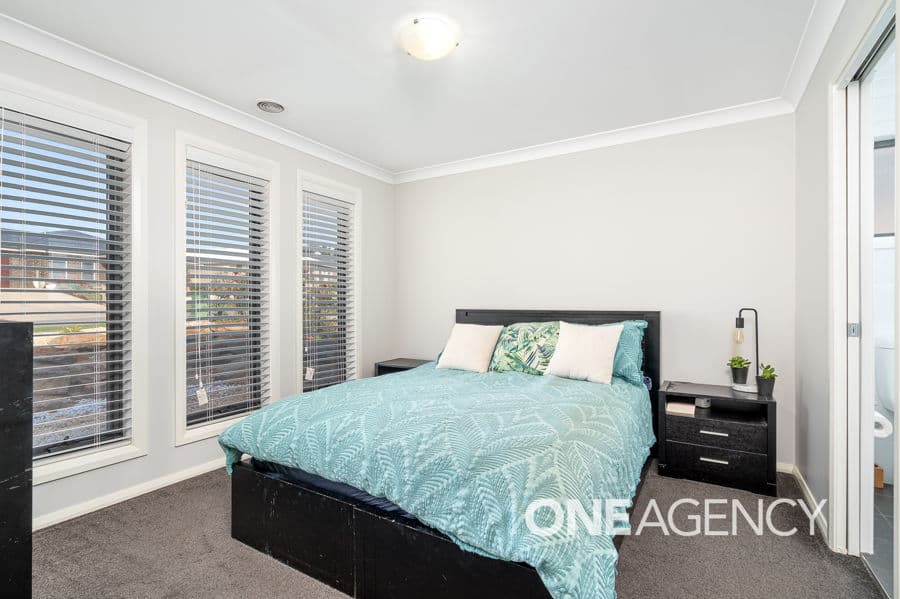 4 HOLLOWS Crescent, Lloyd, Lloyd - Thumbnail 5