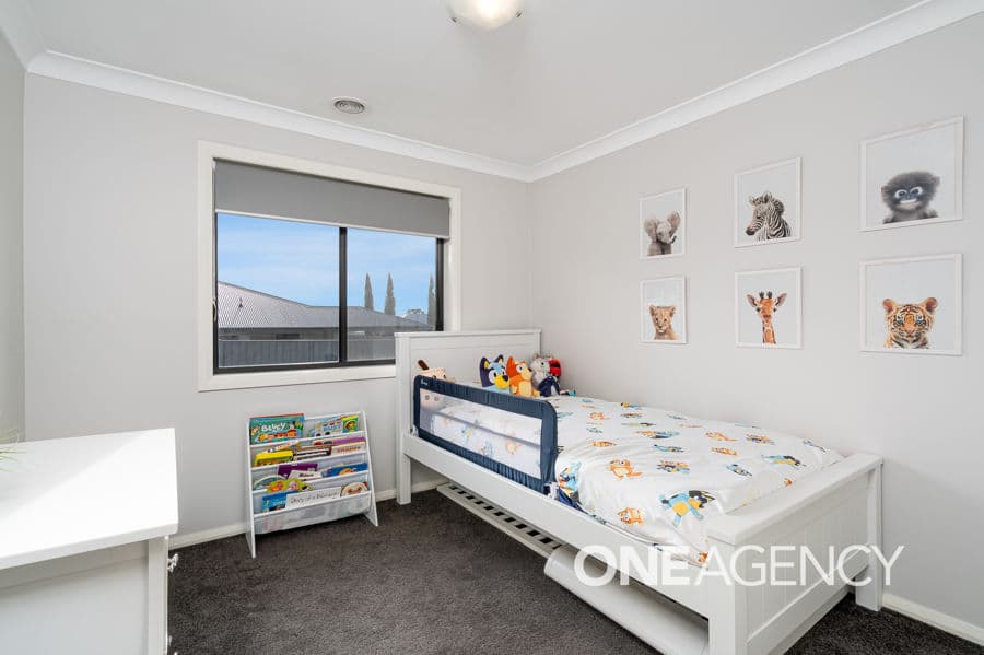 4 HOLLOWS Crescent, Lloyd, Lloyd - Thumbnail 8
