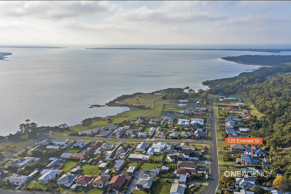 129 Emmett Street, Smithton, Smithton - Thumbnail 2