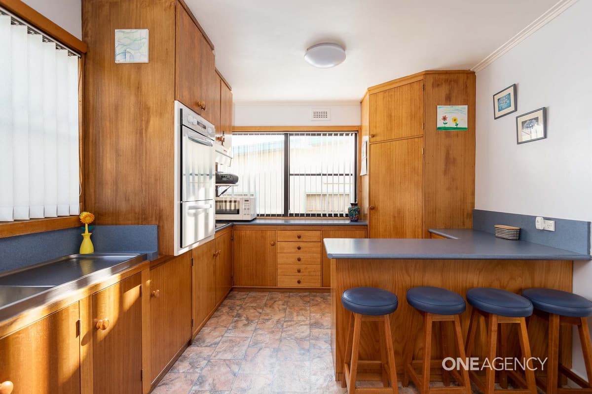 16 West Park Grove, Parklands, Parklands - Thumbnail 3
