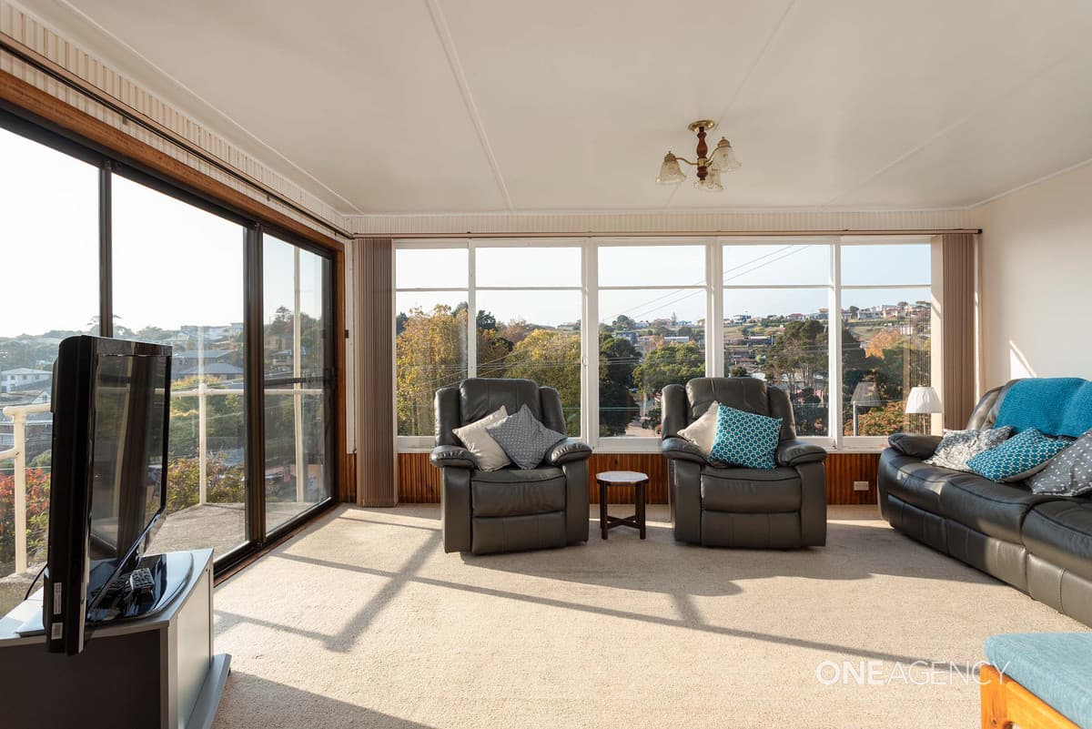 16 West Park Grove, Parklands, Parklands - Thumbnail 7