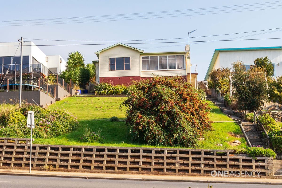 16 West Park Grove, Parklands, Parklands - Image 1