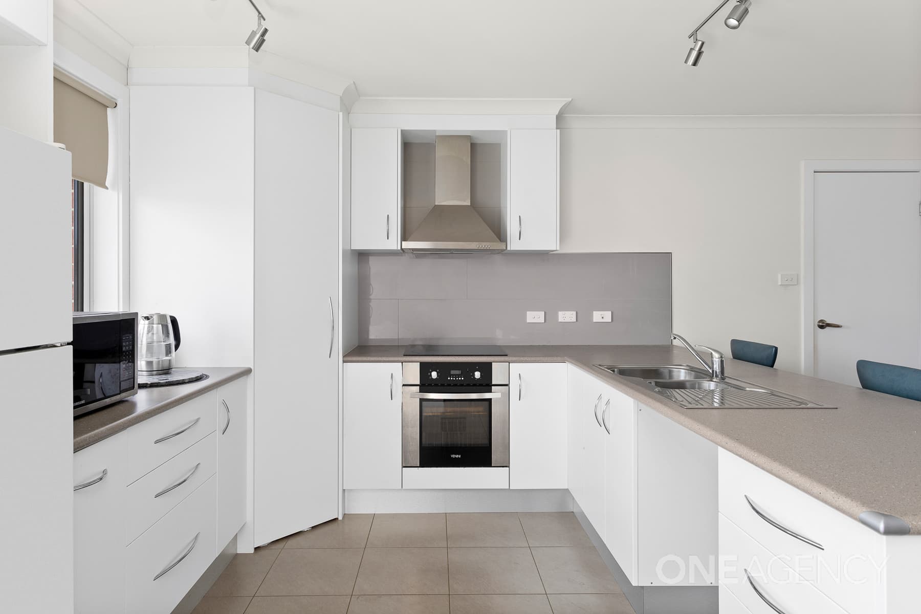 3/7-9 Eastfield Drive, Newnham, Newnham - Thumbnail 3