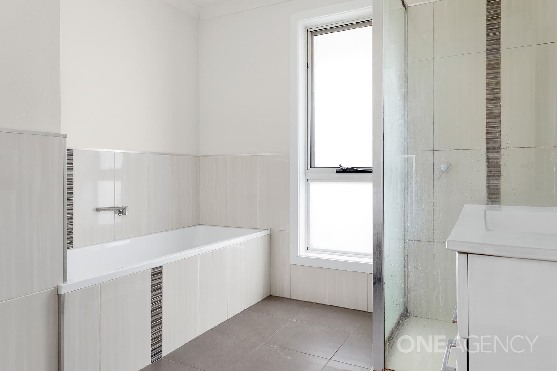 3/7-9 Eastfield Drive, Newnham, Newnham - Thumbnail 8