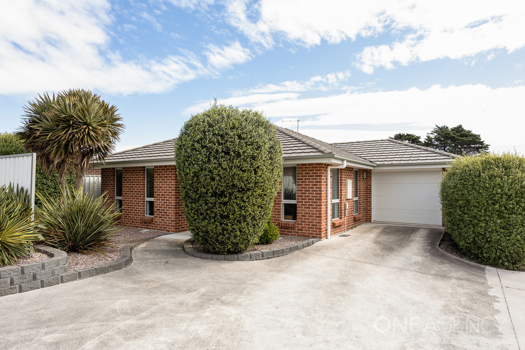 3/7-9 Eastfield Drive, Newnham, Newnham - Image 1