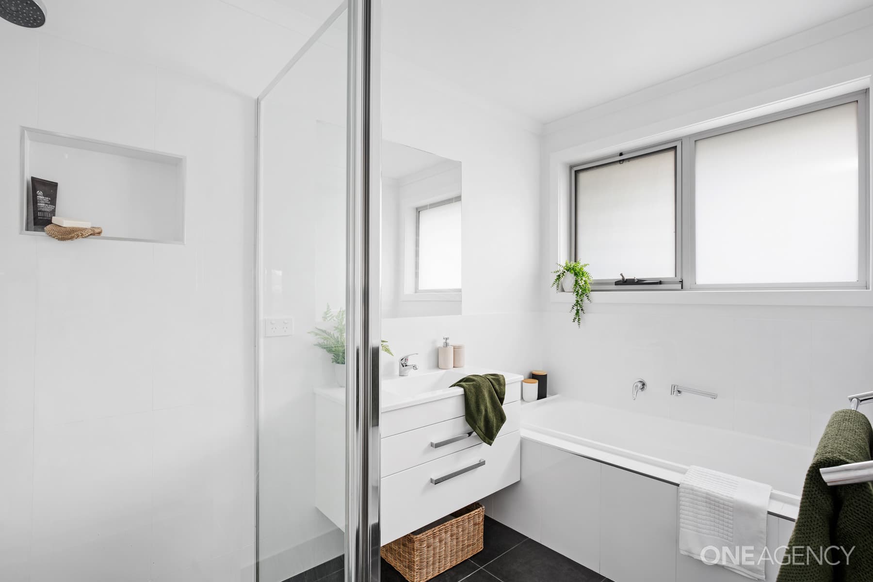2 Sheringham Court, Perth, Perth - Thumbnail 8