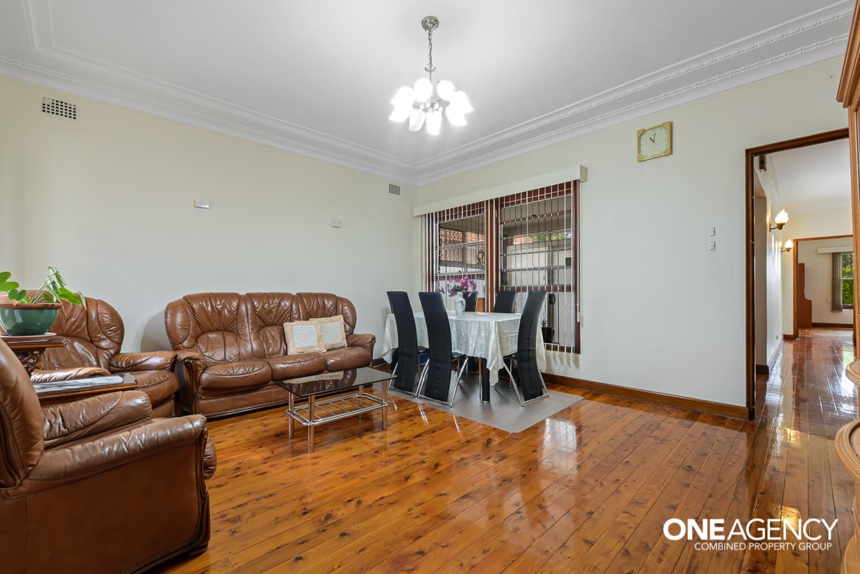 58 Warraroong Street, Beverly Hills, Beverly Hills - Thumbnail 2