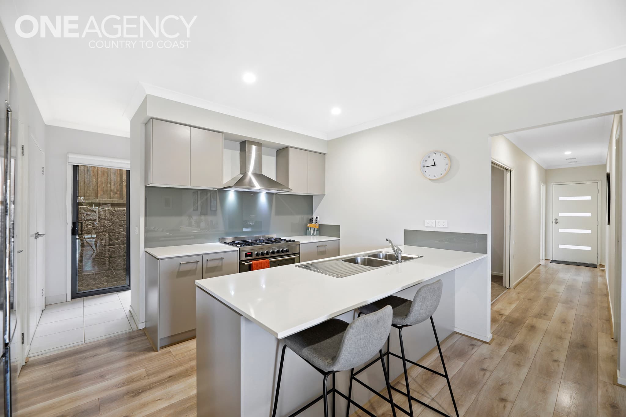 34 Sunnybrook Avenue, Warragul, Warragul - Thumbnail 3