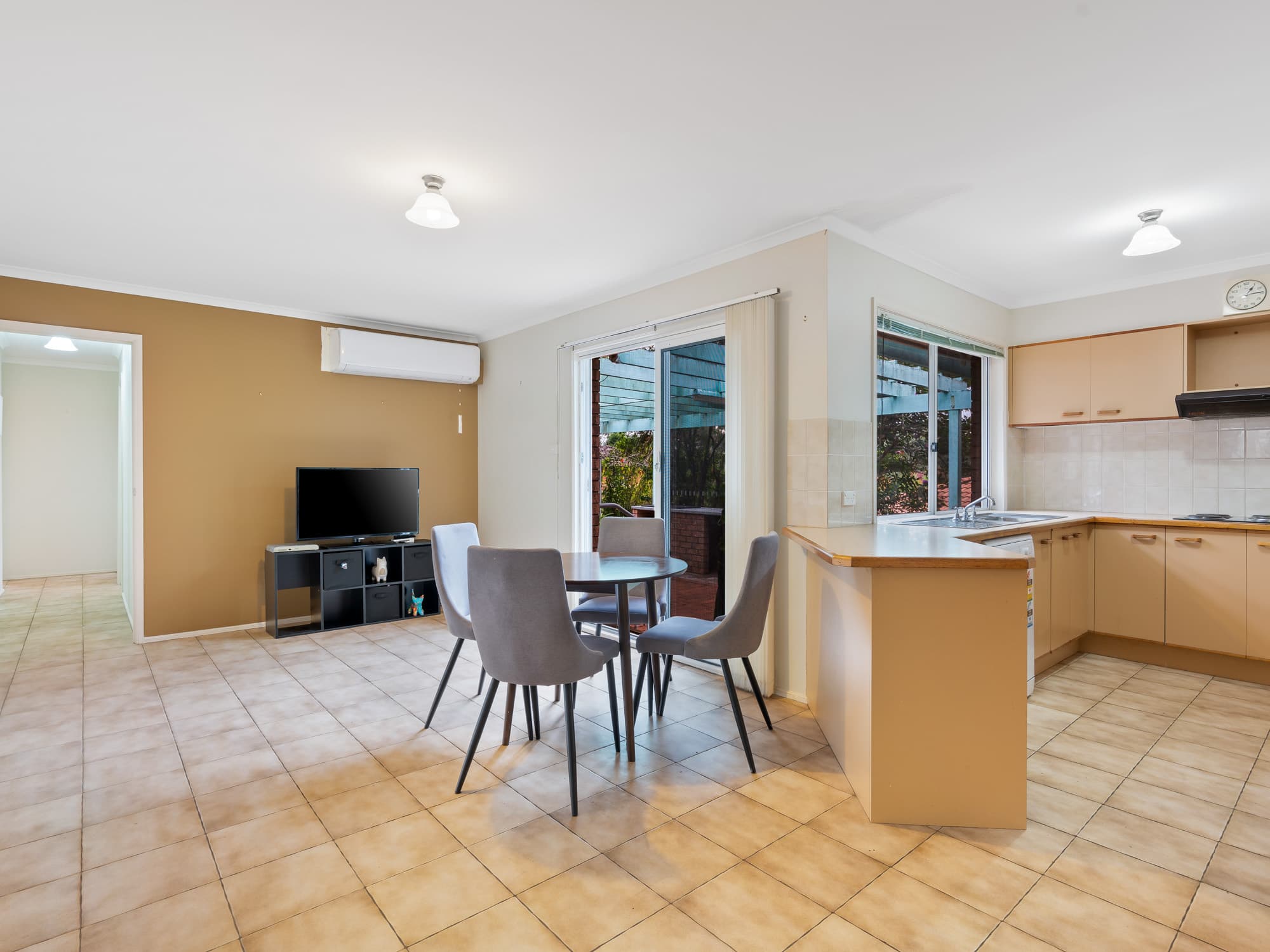 57 Marangani Avenue, North Gosford, North Gosford - Thumbnail 3