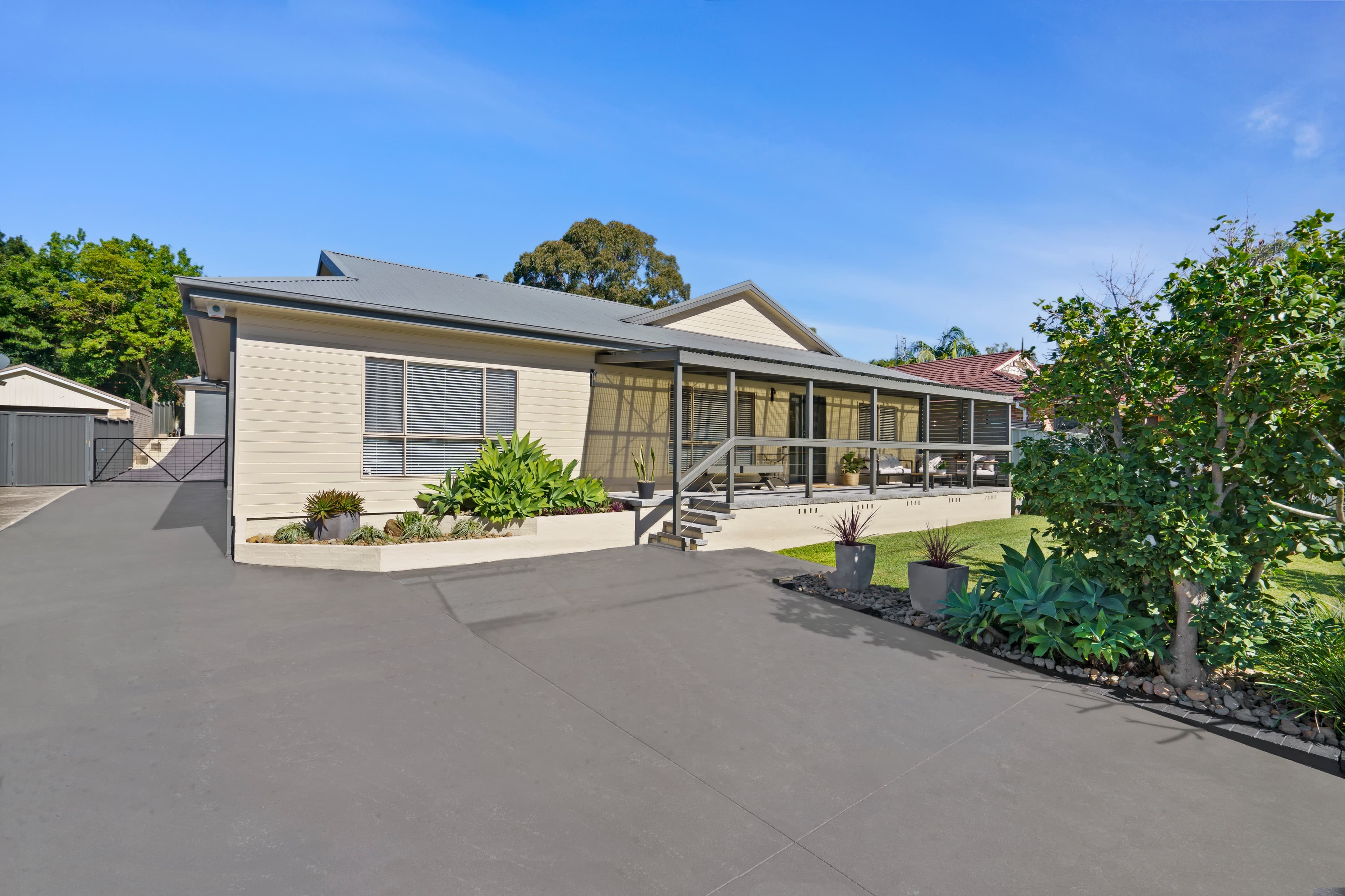 12 Bay Street, Balcolyn, Balcolyn - Thumbnail 2