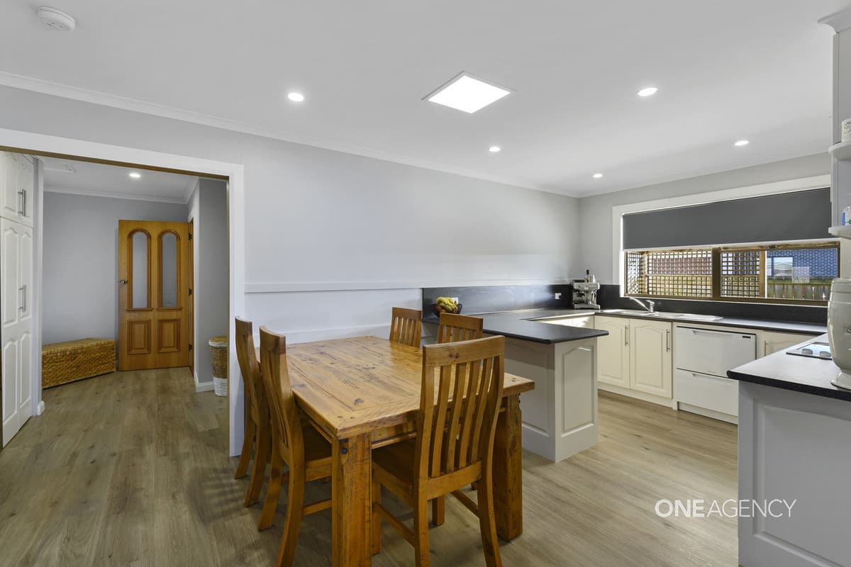 3 Albert Street, Stanley, Stanley - Thumbnail 4