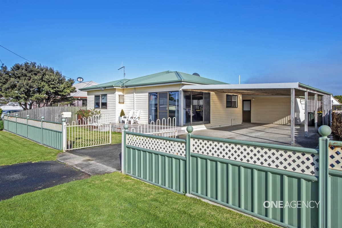 3 Albert Street, Stanley, Stanley - Image 1