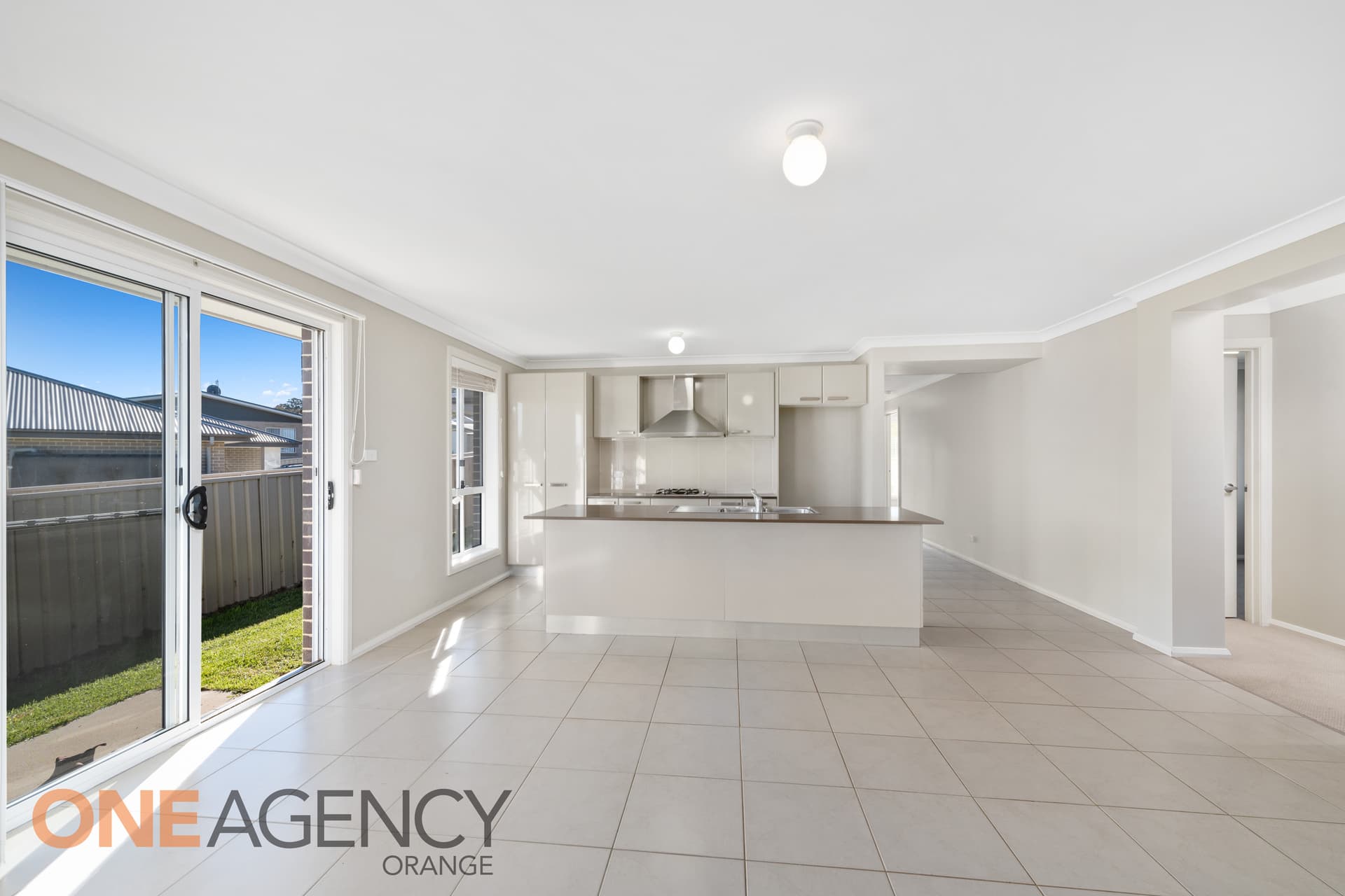 4 Abelia Close, Orange, Orange - Thumbnail 2