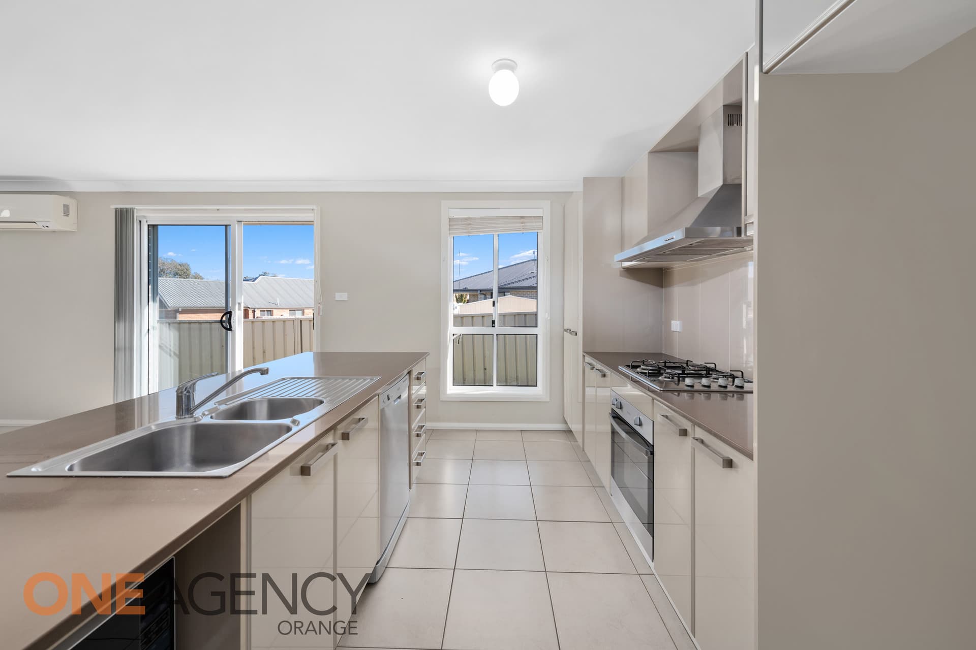 4 Abelia Close, Orange, Orange - Thumbnail 4