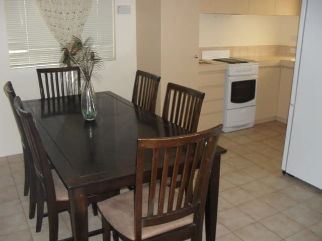 49B Greenough Way, Gosnells, Gosnells - Thumbnail 3