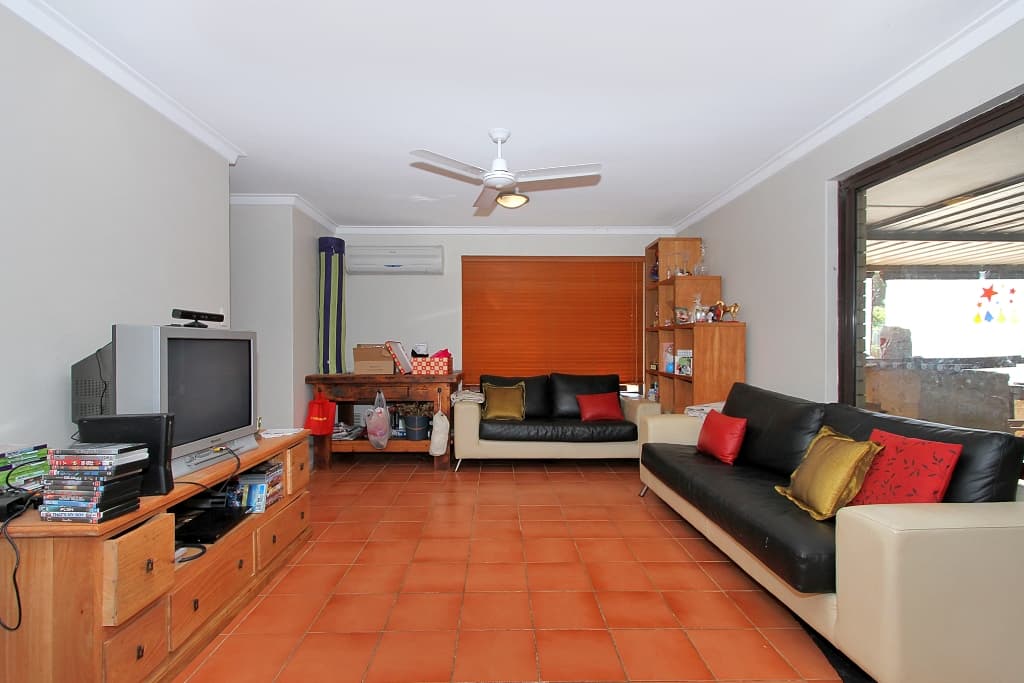 7 Regina Road, Kelmscott, Kelmscott - Thumbnail 2