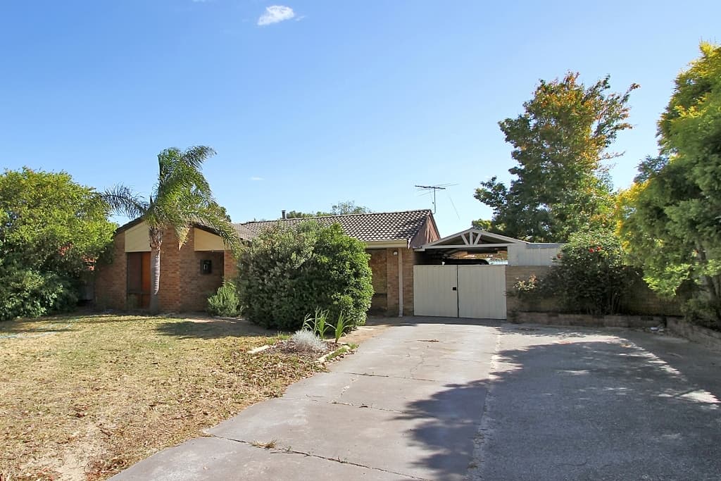 7 Regina Road, Kelmscott, Kelmscott - Image 1