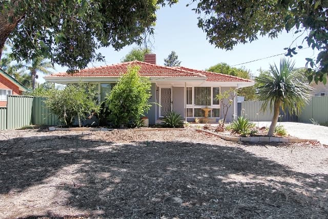 13 Munden Place, Kelmscott, Kelmscott - Image 1