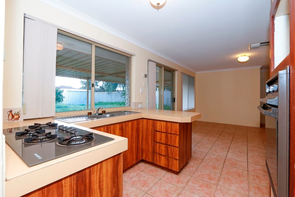 25 Sayer Crescent, Gosnells, Gosnells - Thumbnail 2