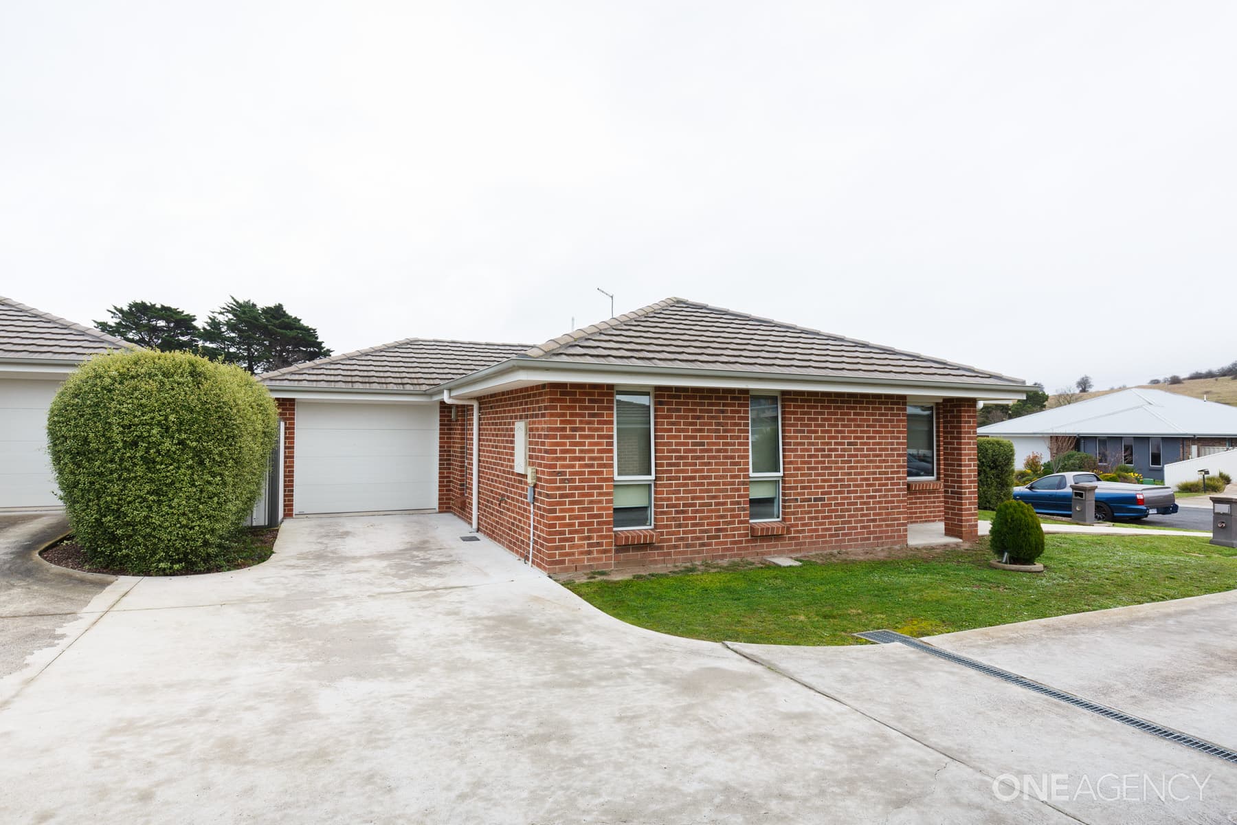 4/7-9 Eastfield Drive, Newnham, Newnham - Image 1
