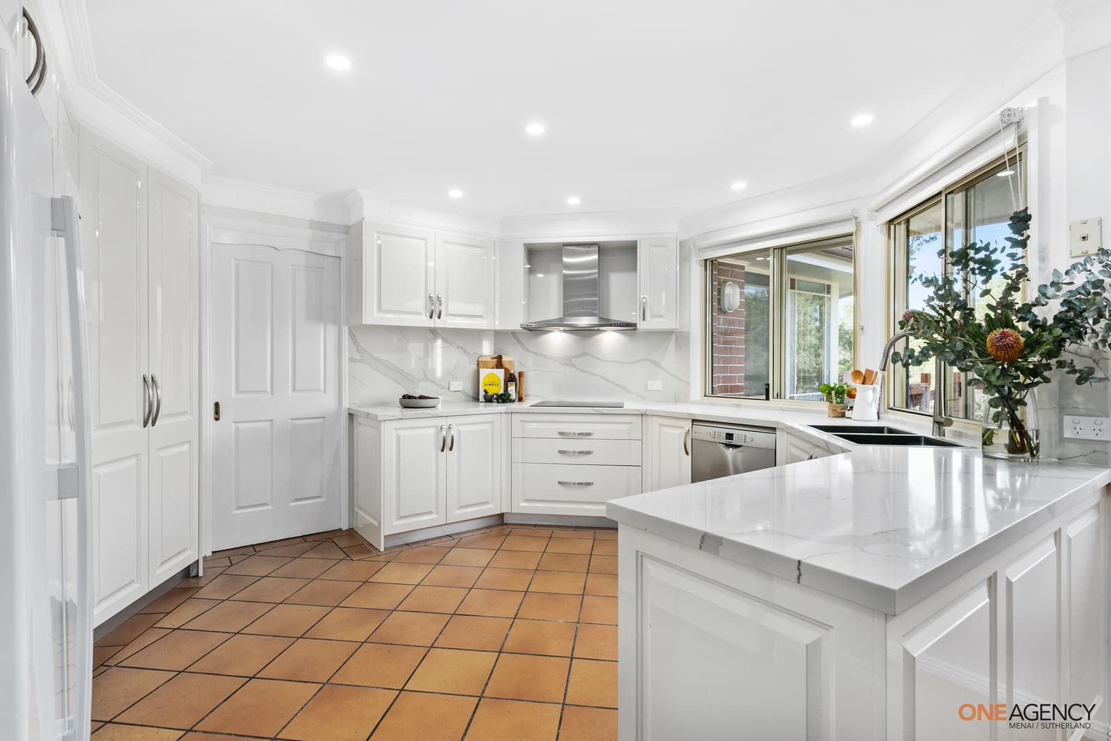 23 Stringybark Place, Alfords Point, Alfords Point - Thumbnail 7