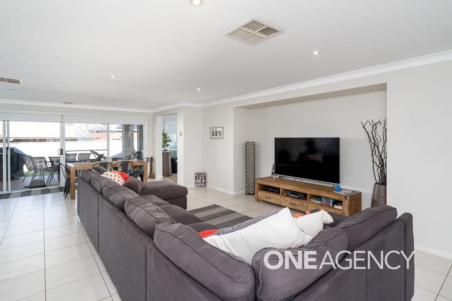 19 MIRRUL Street, Glenfield Park, Glenfield Park - Thumbnail 3