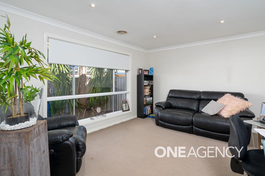19 MIRRUL Street, Glenfield Park, Glenfield Park - Thumbnail 5
