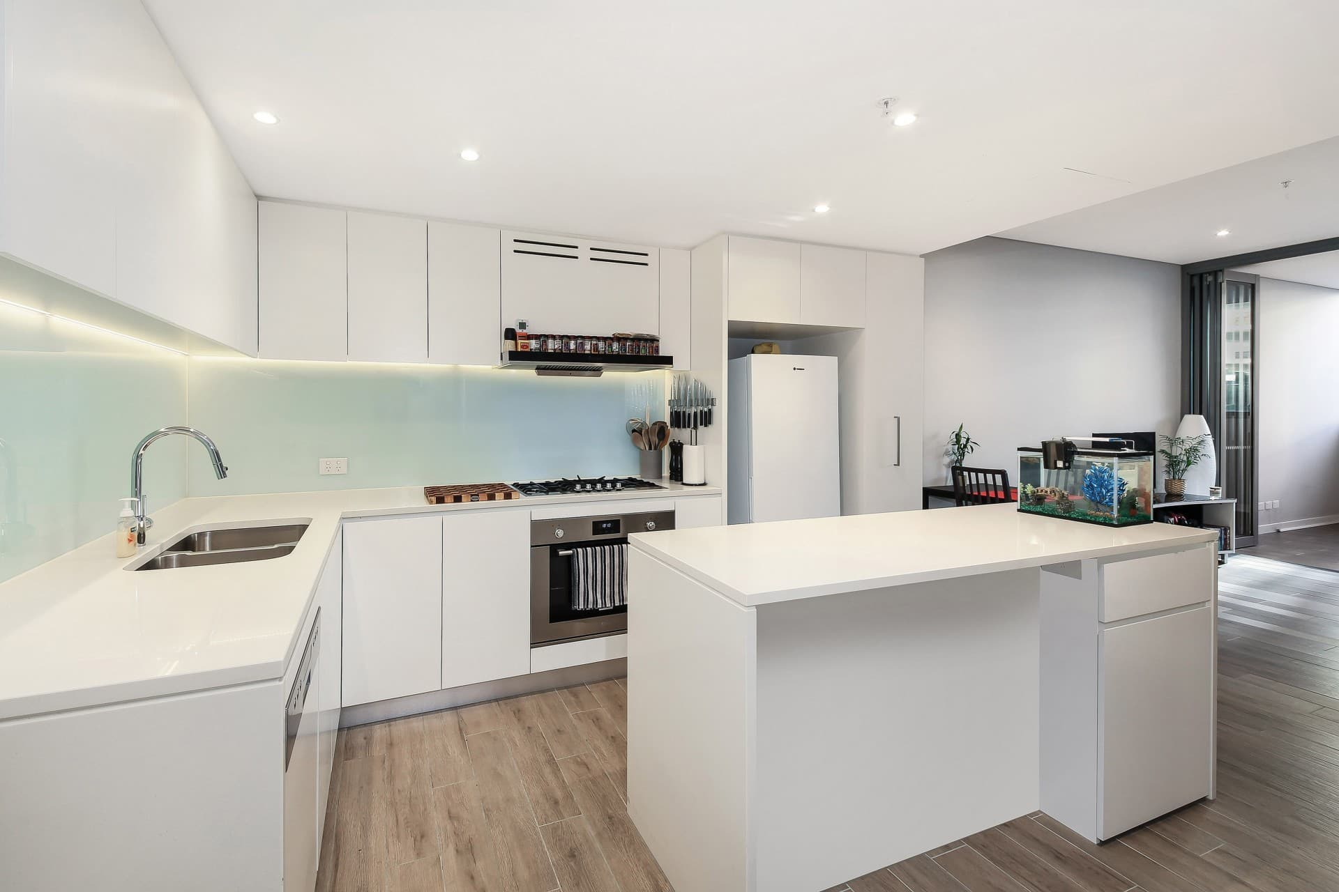 309/7 Half Street, Wentworth Point, Wentworth Point - Thumbnail 2