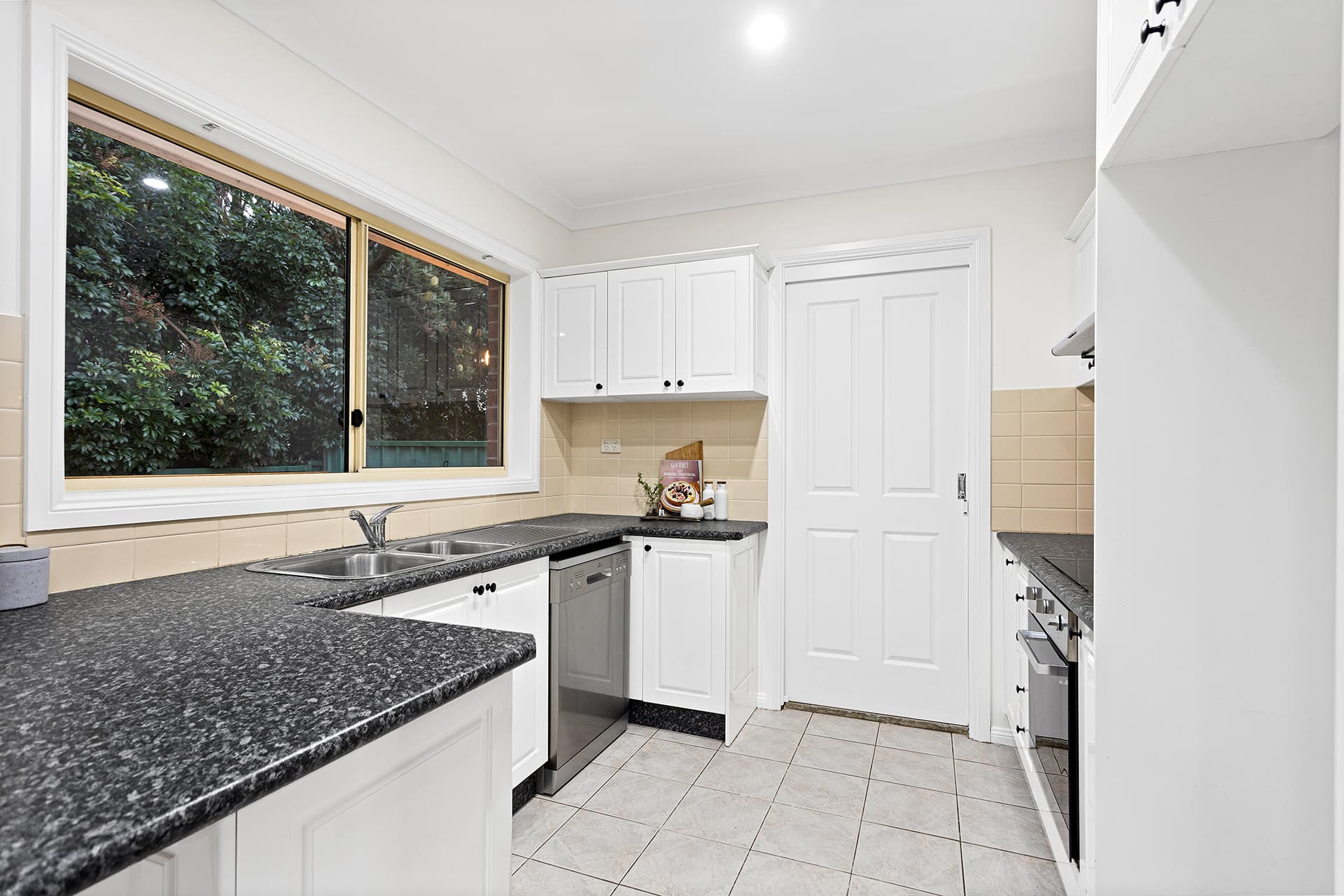 6/15 McAlister Avenue, Engadine, Engadine - Thumbnail 4