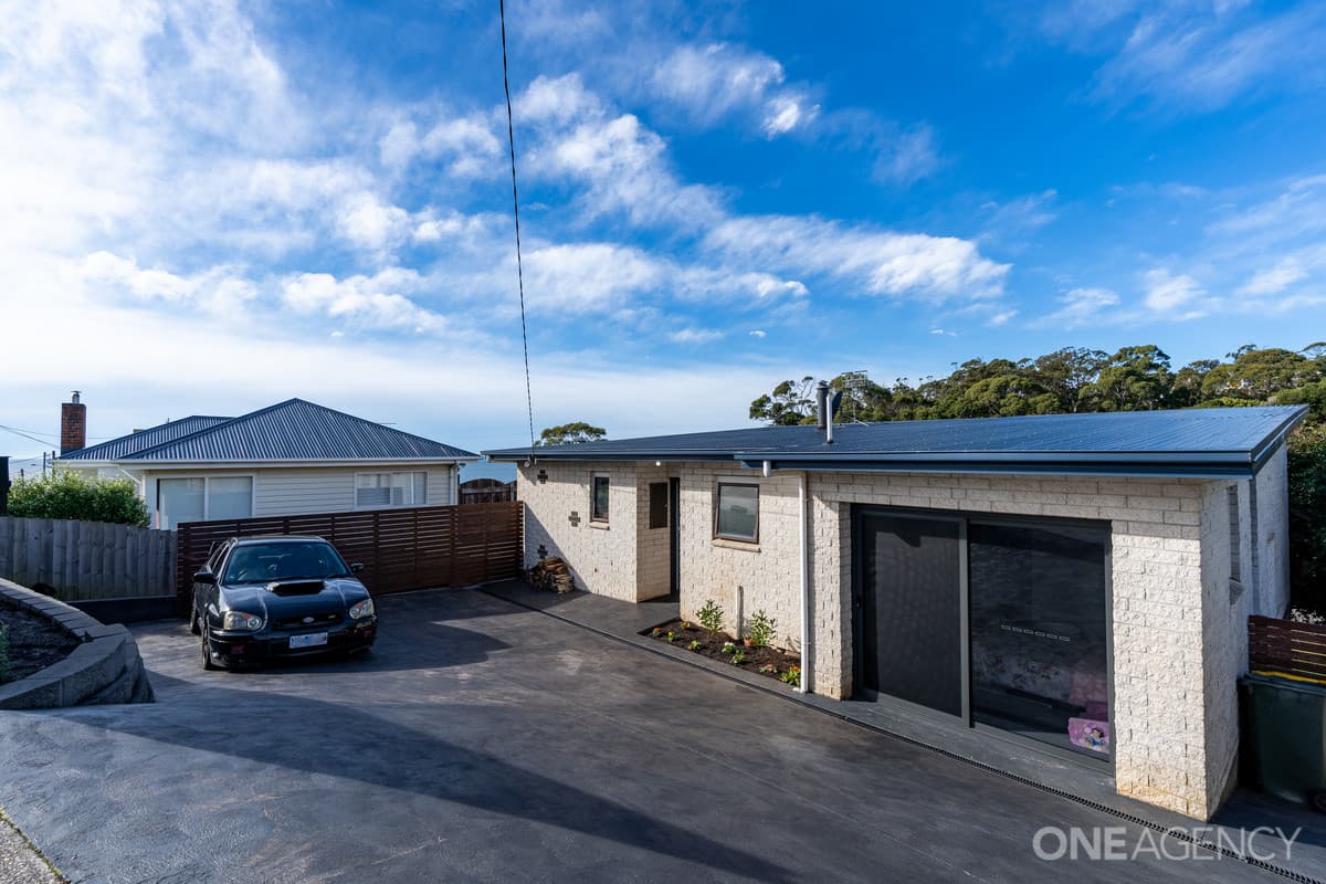 11 Paraka Street, Parklands, Parklands - Image 1