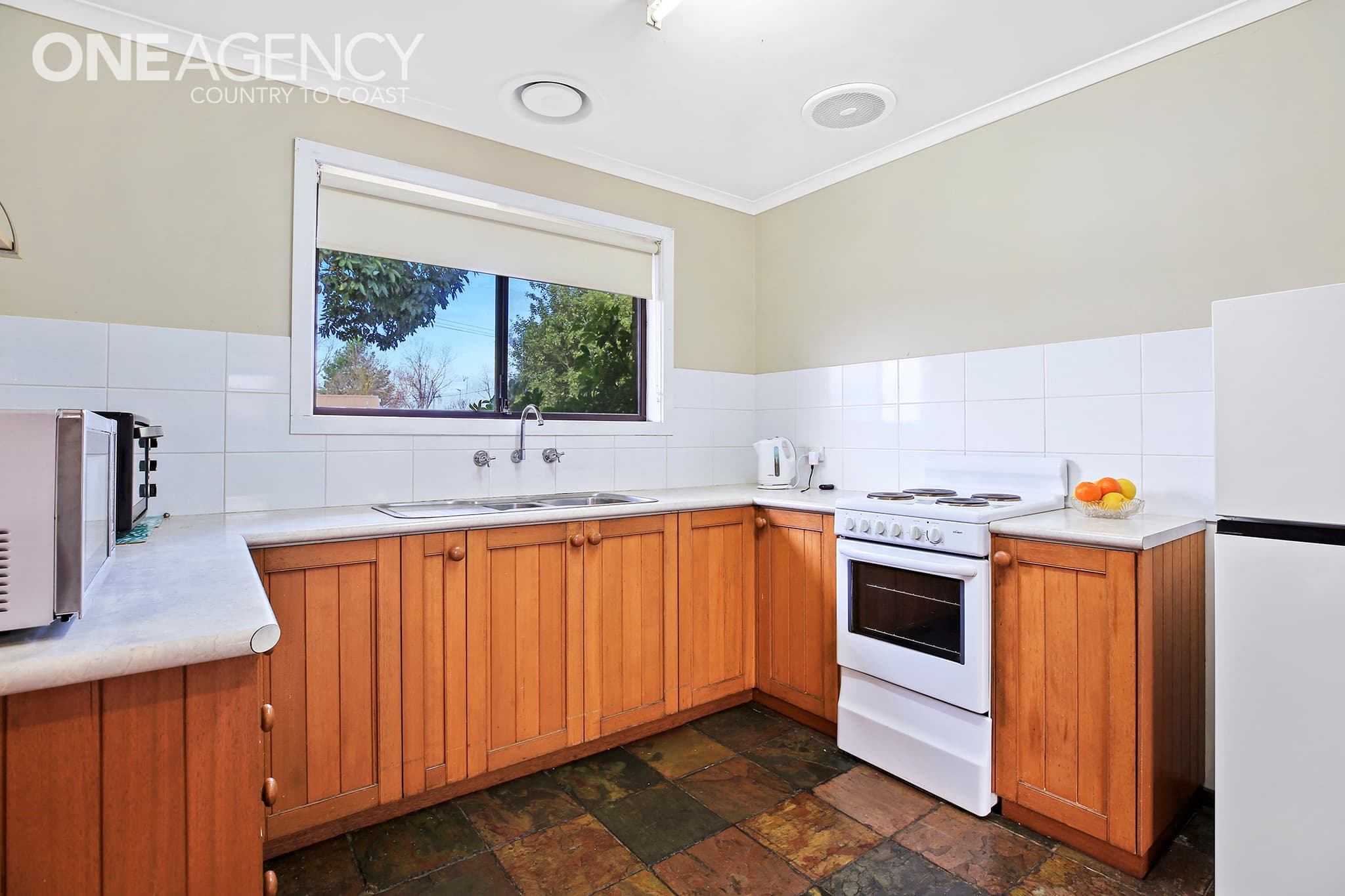 2/9 Archibald Crescent, Warragul, Warragul - Thumbnail 2