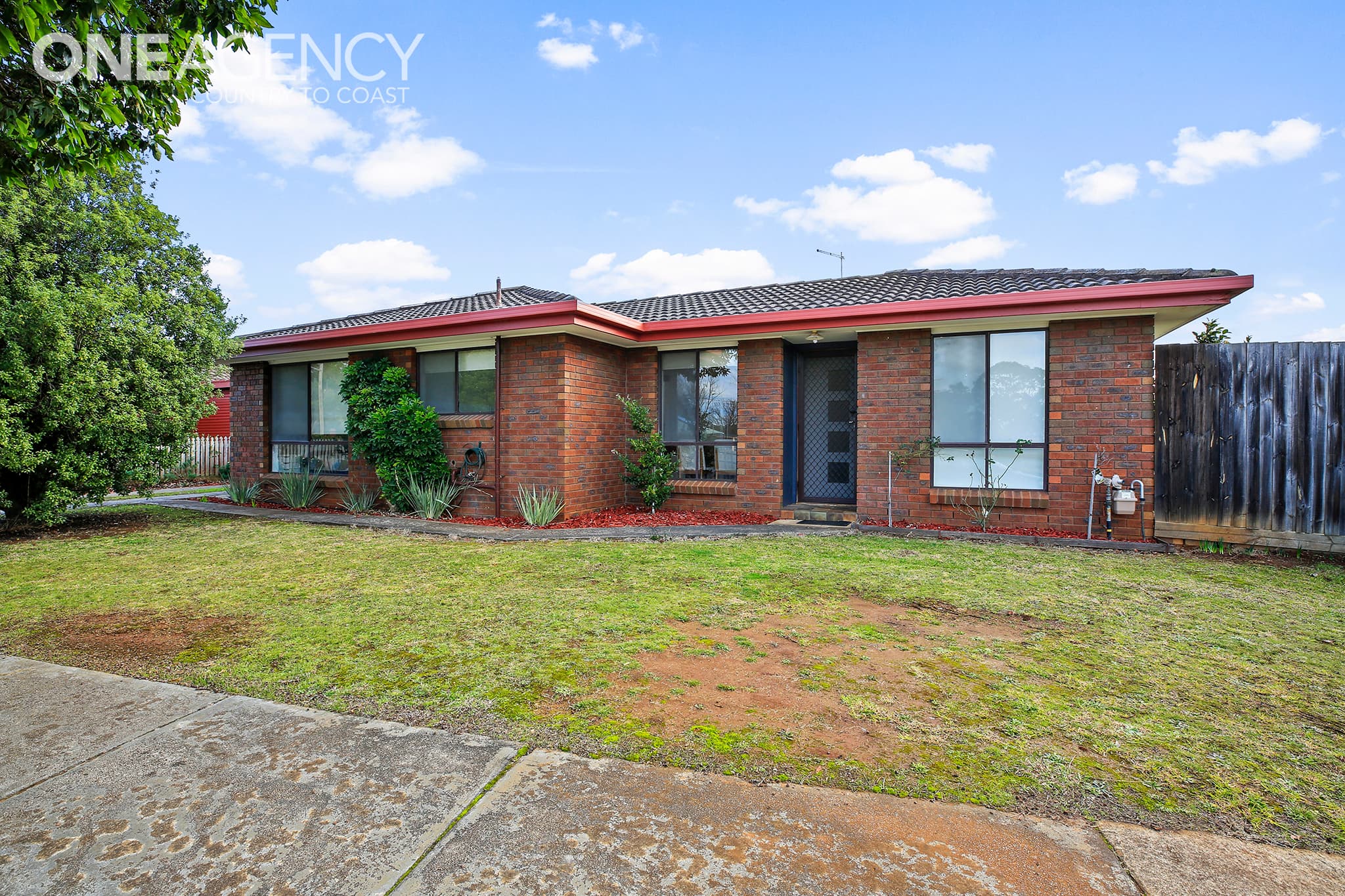 2/9 Archibald Crescent, Warragul, Warragul - Image 1