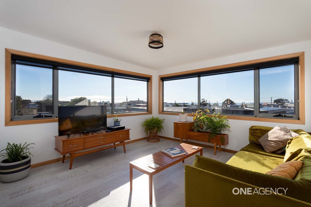 11 Cunningham Street, South Burnie, South Burnie - Thumbnail 5