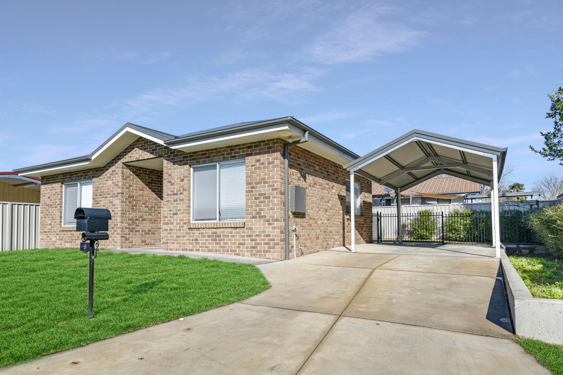 6 Hartas Lane, Orange, Orange - Thumbnail 2