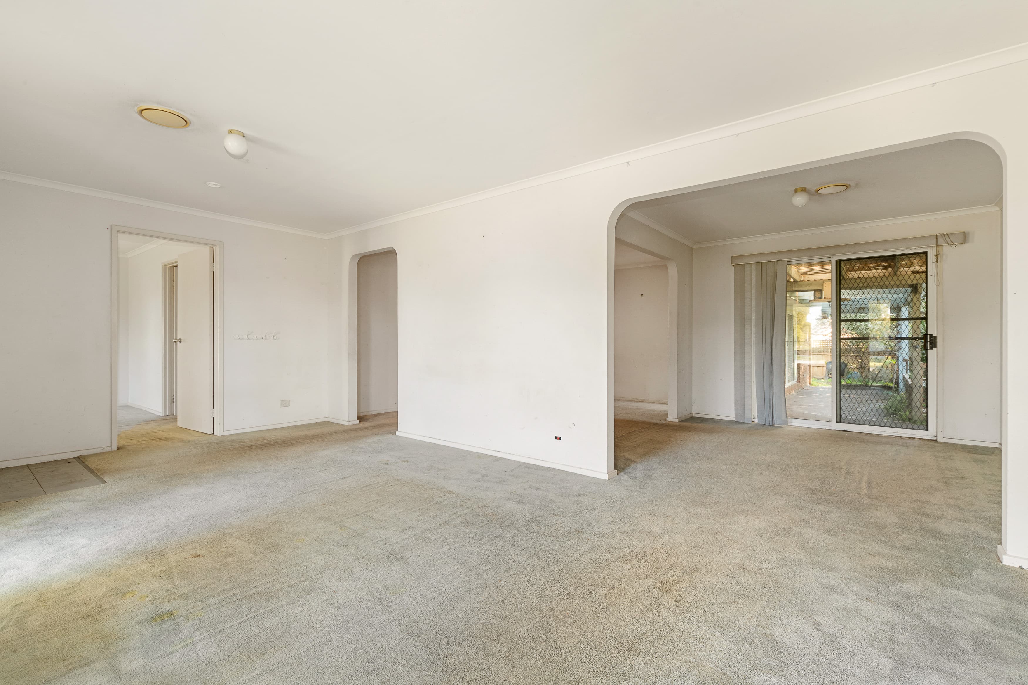 7 Wiltshire Drive, Somerville, Somerville - Thumbnail 4