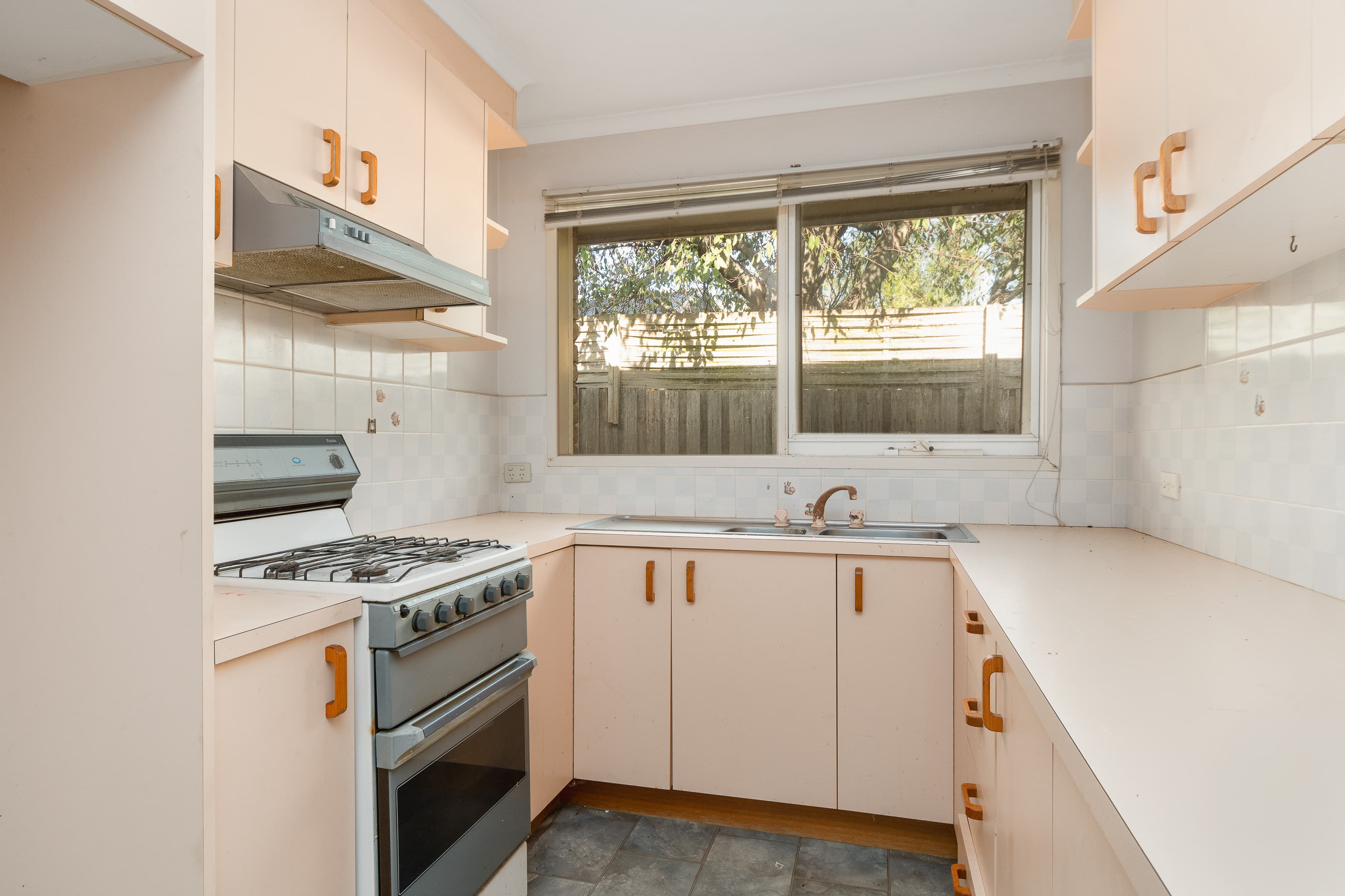 7 Wiltshire Drive, Somerville, Somerville - Thumbnail 6