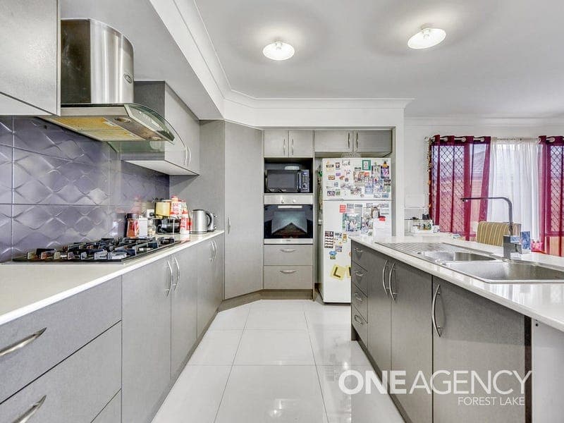 14 Castamore Way, Richlands, Richlands - Thumbnail 2