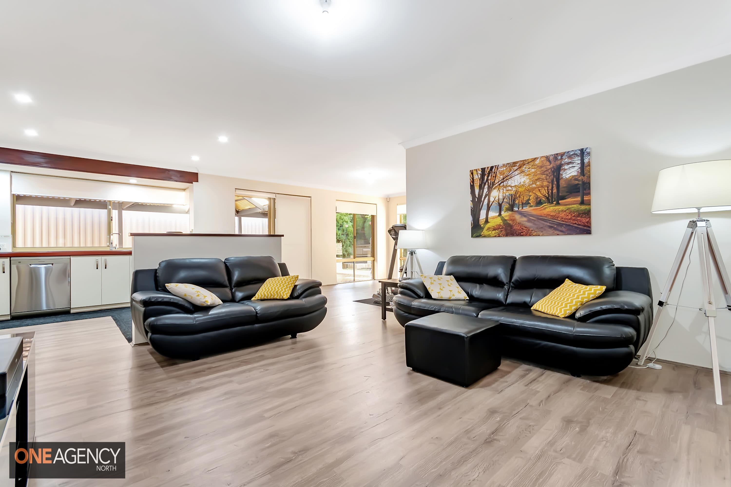 25 Fisherton Circuit, Kinross, Kinross - Thumbnail 3