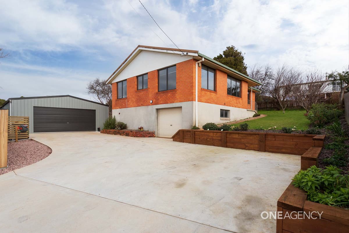 7 Gilmour Crescent, Somerset, Somerset - Image 1