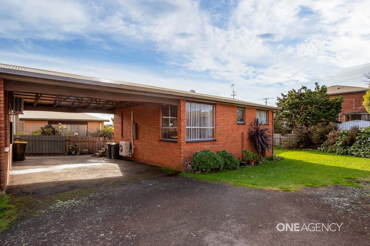 2 / 9 Turnbull Avenue, Upper Burnie, Upper Burnie - Thumbnail 2