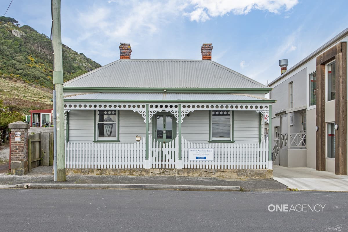4 Alexander Terrace, Stanley, Stanley - Image 1