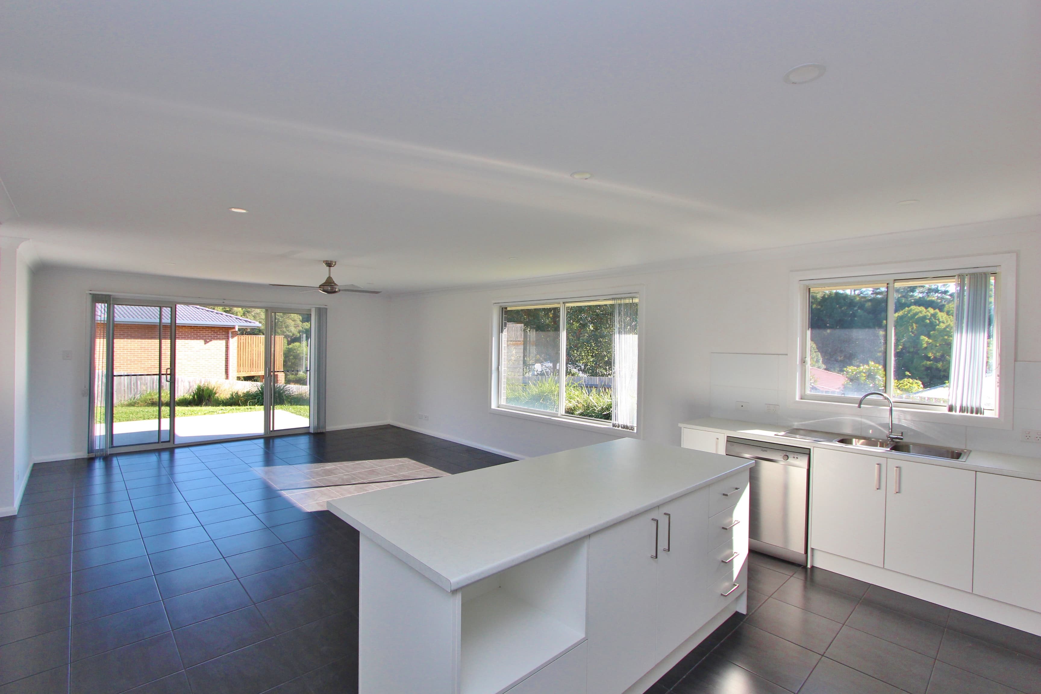 45 Cleone Drive, Kendall, Kendall - Thumbnail 5