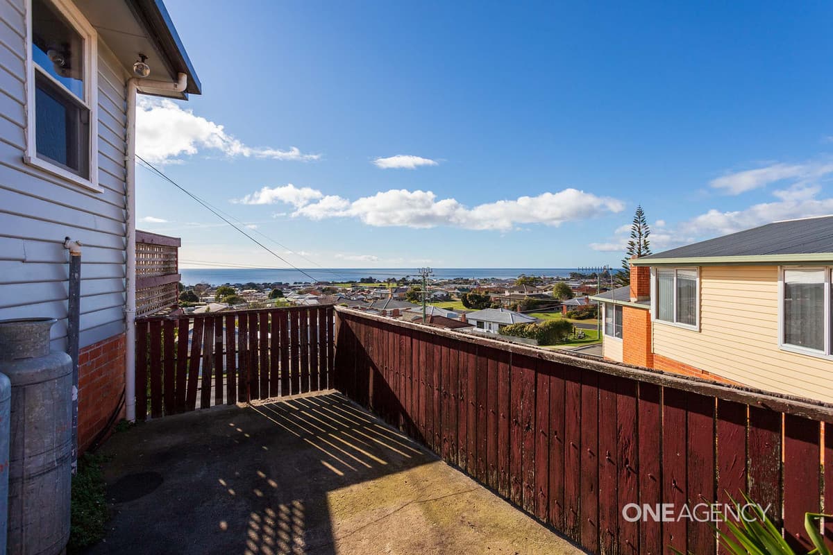 56 Pelissier Street, Somerset, Somerset - Thumbnail 3