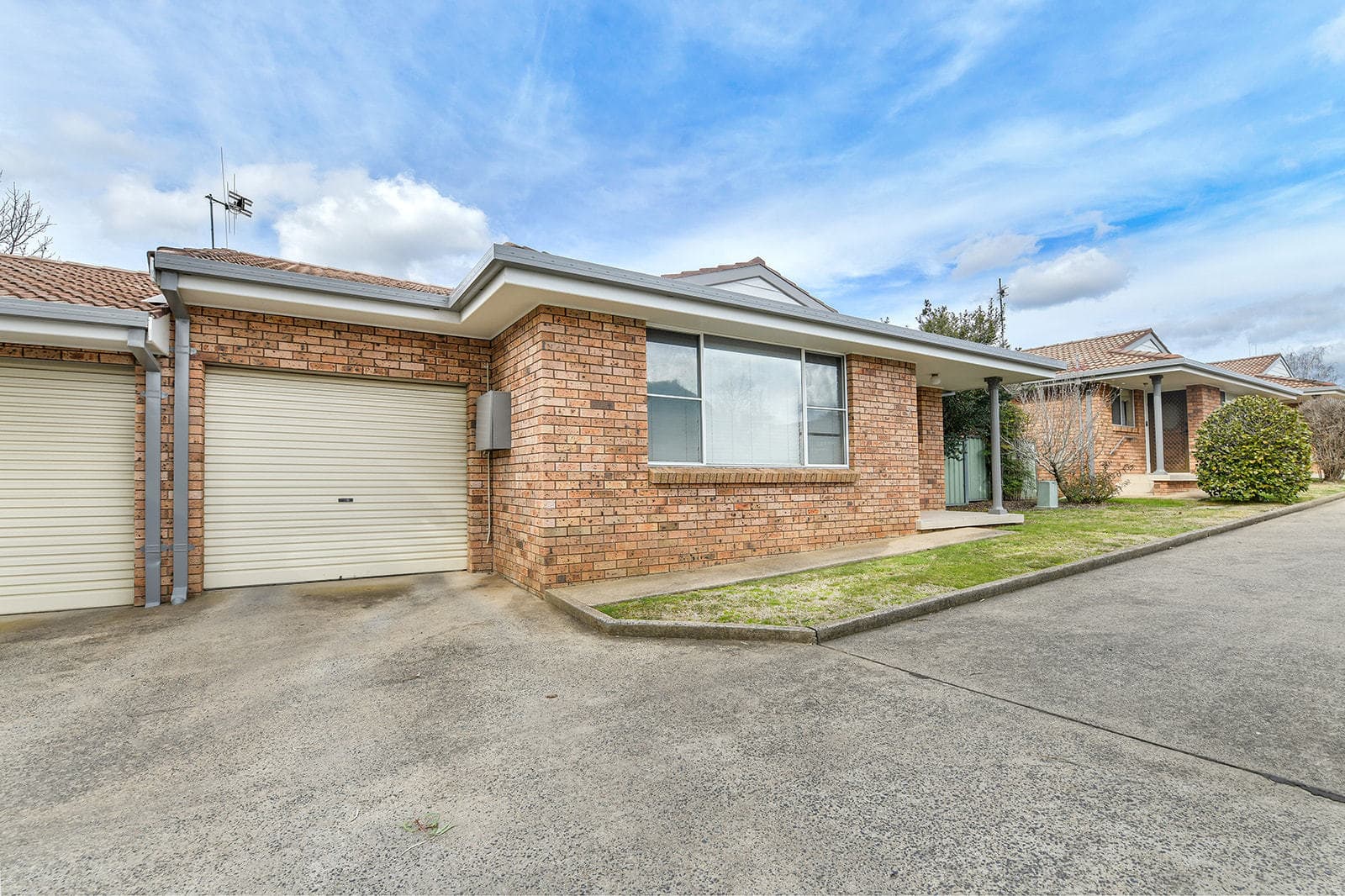 2/16 Warrendine Street, Orange, Orange - Image 1