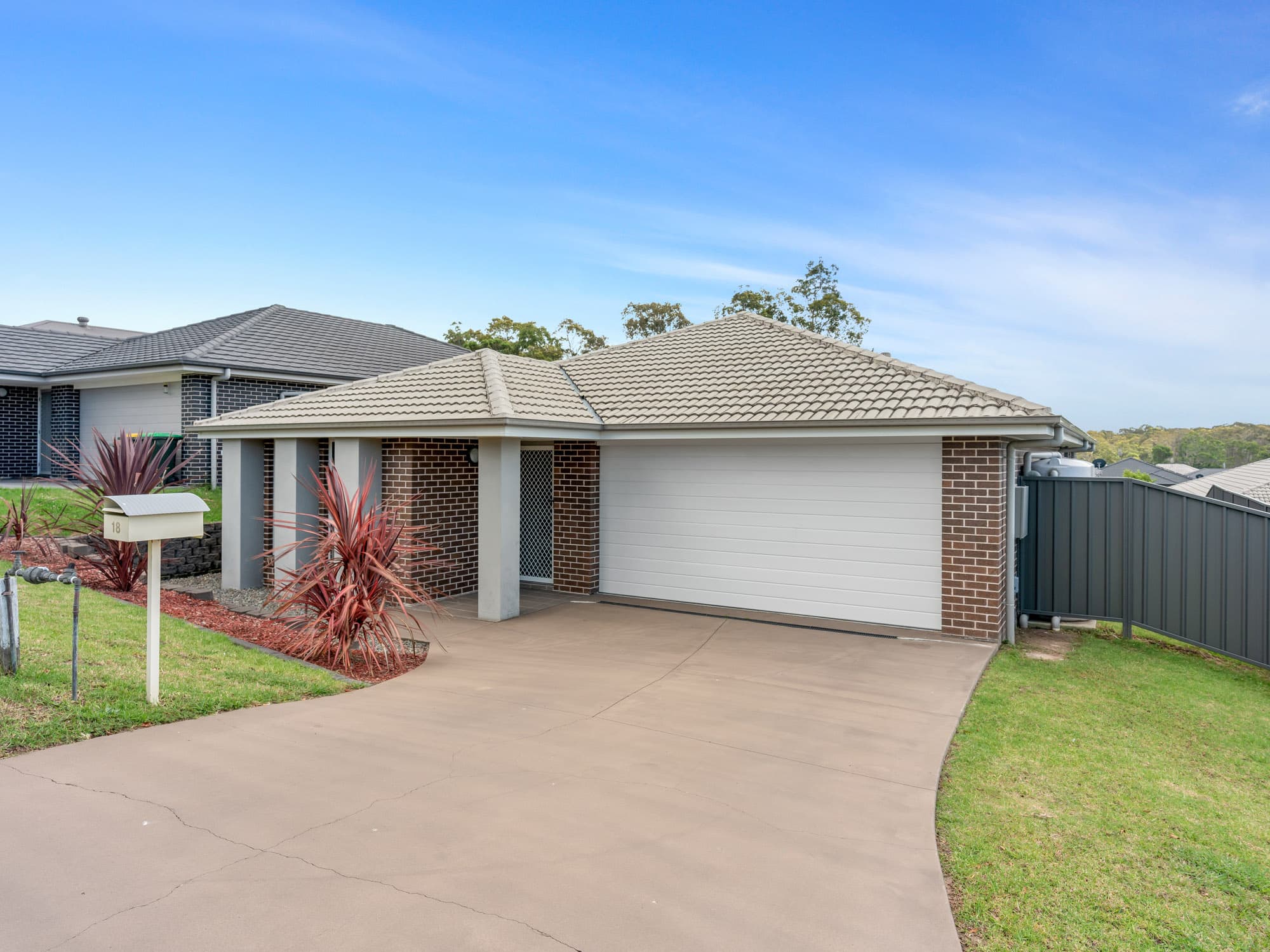 18 Voyager Street, Wadalba, Wadalba - Image 1