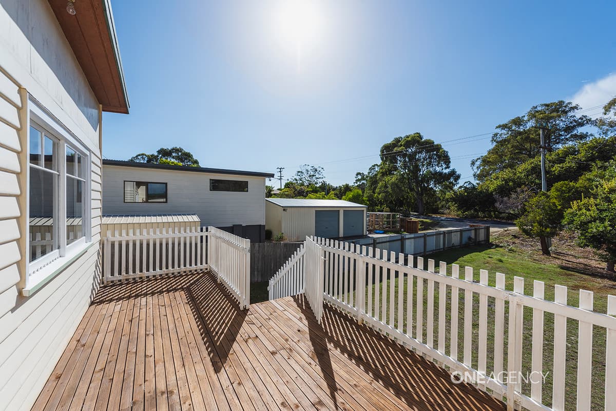 12 Honeysuckle Avenue, Sisters Beach, Sisters Beach - Thumbnail 5