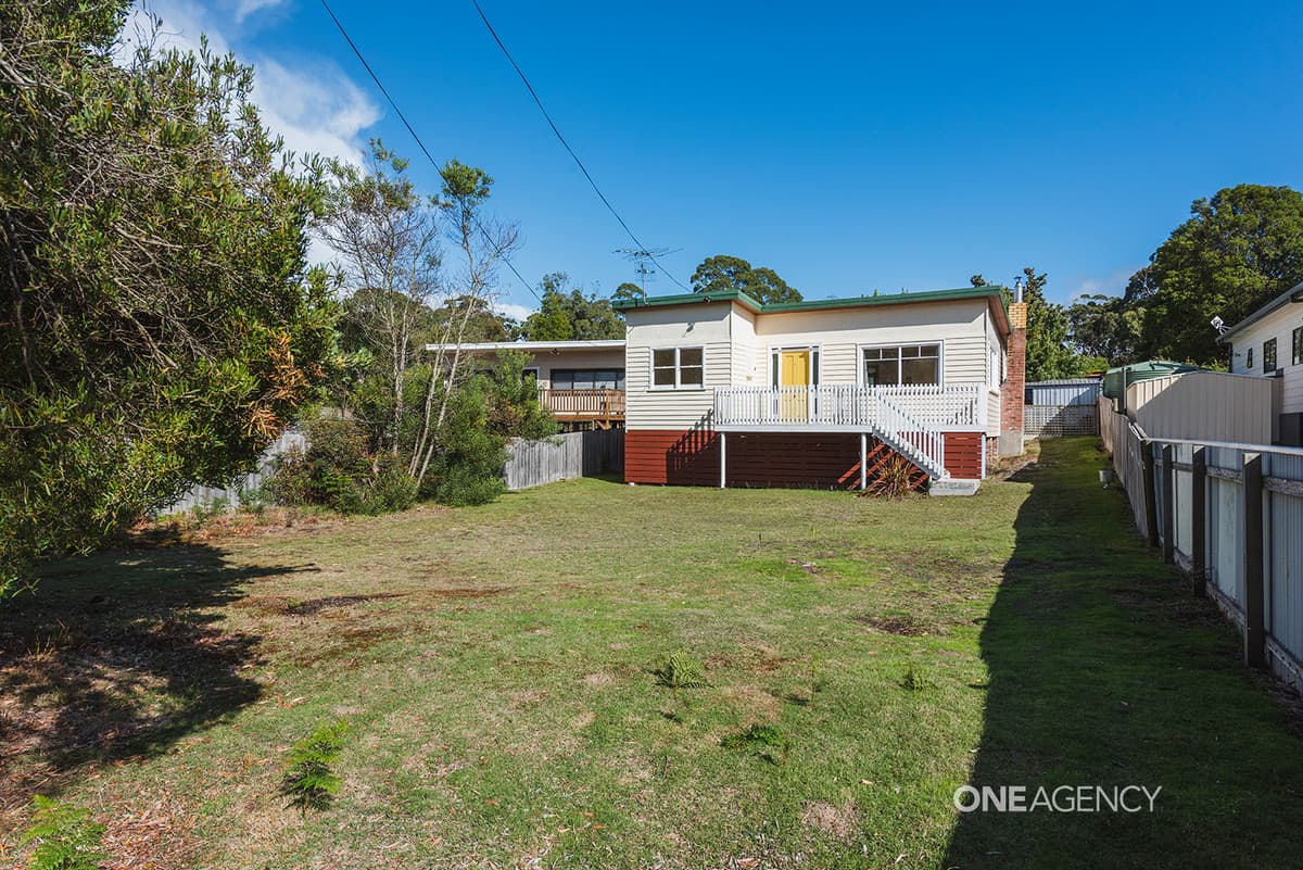 12 Honeysuckle Avenue, Sisters Beach, Sisters Beach - Image 1