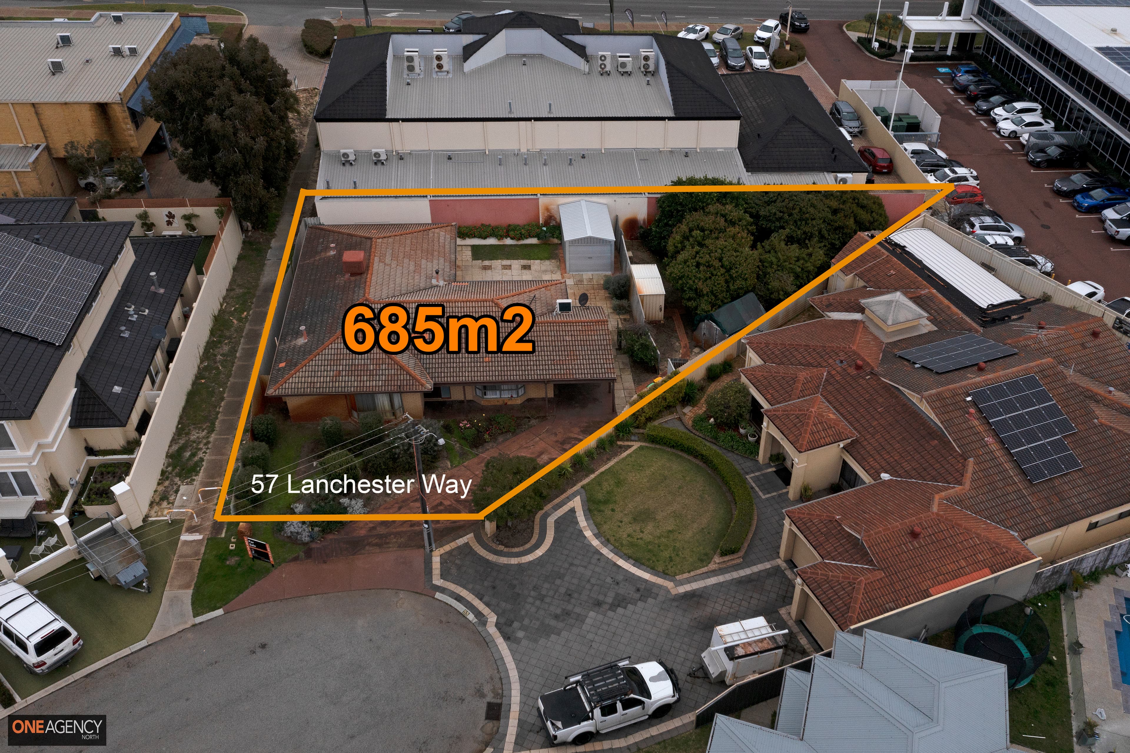 57 Lanchester Way, Stirling, Stirling - Thumbnail 2