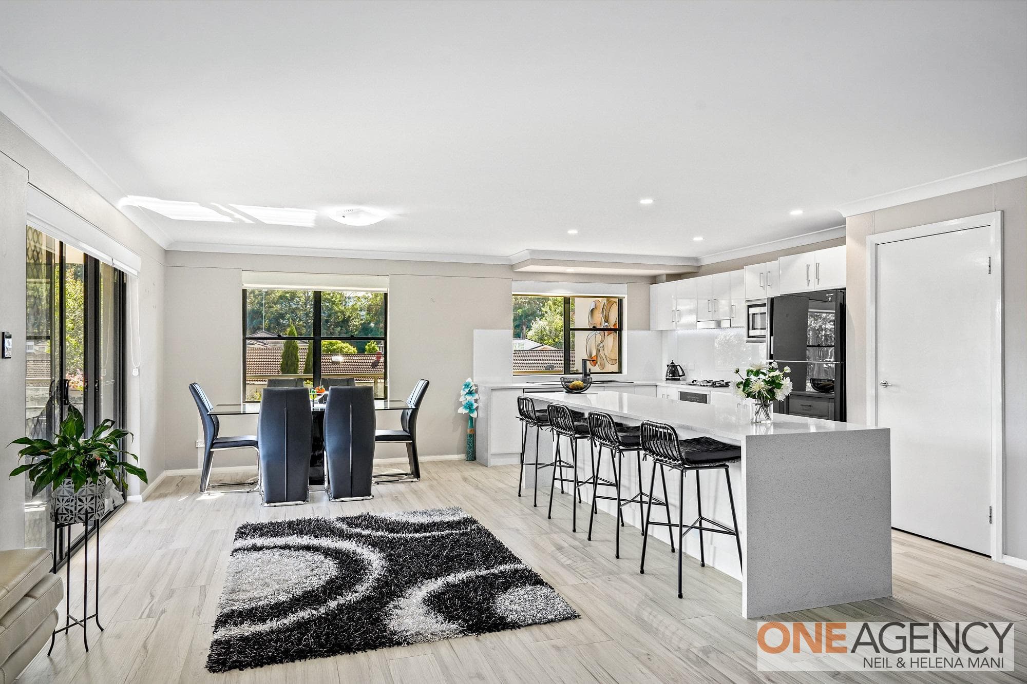 2/1 Creighton Lane, Point Frederick, Point Frederick - Thumbnail 2